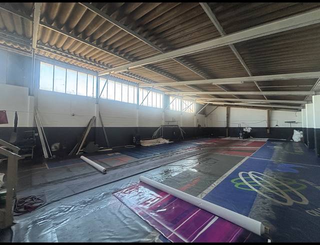335M² WAREHOUSE TO LET IN STIKLAND INDUSTRIAL